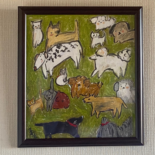 絵画 。壁掛け絵原画【晴れて草の上で楽しく遊んでいる猫と犬たち