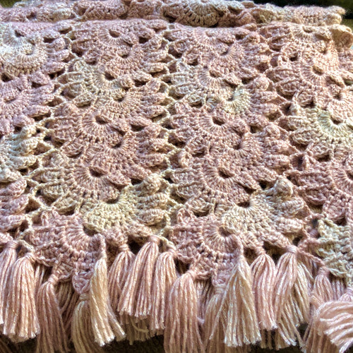 受注製作】大判 手編みショール＊大人ピンクのグラデーション（ラメ