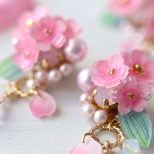 桜しゃらりん*bijouのピアス／イヤリング 花、ピンク、春