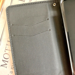 雑誌掲載商品　特集掲載作品　スマホケース　iPhoneケース　手帳型　カード収納　大人可愛い　 キルティング　黒　デコ 4枚目の画像