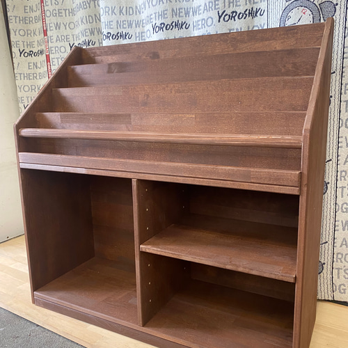 絵本棚、オーダーページ 本棚・絵本棚・マガジンラック 木工