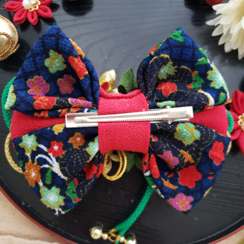 つまみ細工リボン髪飾り ちりめんボール 七五三 成人式 卒業式  