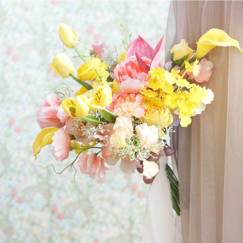 2点セット】黄色チューリップとピンクアンスリウムの優しい春色