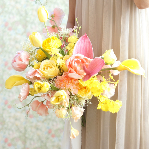 2点セット】黄色チューリップとピンクアンスリウムの優しい春色