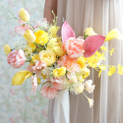 2点セット】黄色チューリップとピンクアンスリウムの優しい春色