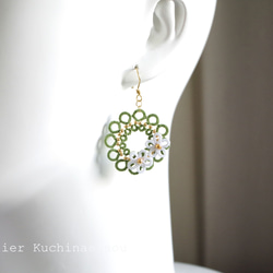 梭織蕾絲圓形花朵耳環&lt;Uguisu&gt; 第4張的照片
