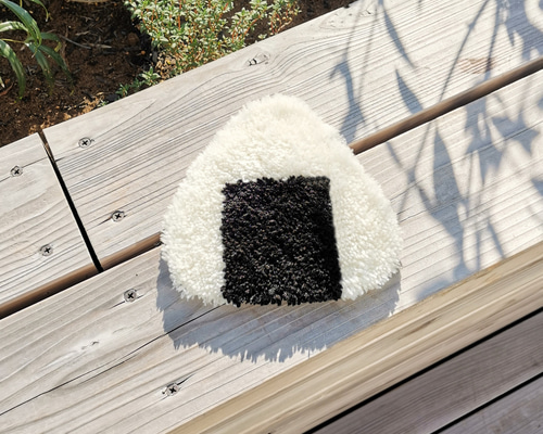 おにぎりのミニラグ タフティング ラグマット パンチニードル 毛糸