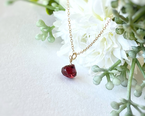 モザンビークガーネット オニオンカットのネックレス 14kgf/sv925 柘榴