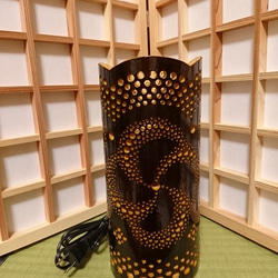 竹製フロアスタンド「華」A-1(表皮焦がしタイプ)　カザグルマ　竹あかり　ランプシェード 4枚目の画像