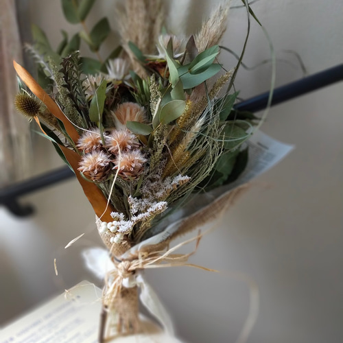 ネイティブとオレゴンモミやグリーンの花束スワッグ/ドライフラワー/綿花