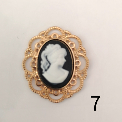 アンティークカメオ】 センターパーツ カボション ビジュ 同色2個 DIY