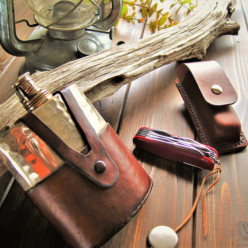 スキットル付き 割れないウヰスキーボトルケース キャンプ 名前刻印