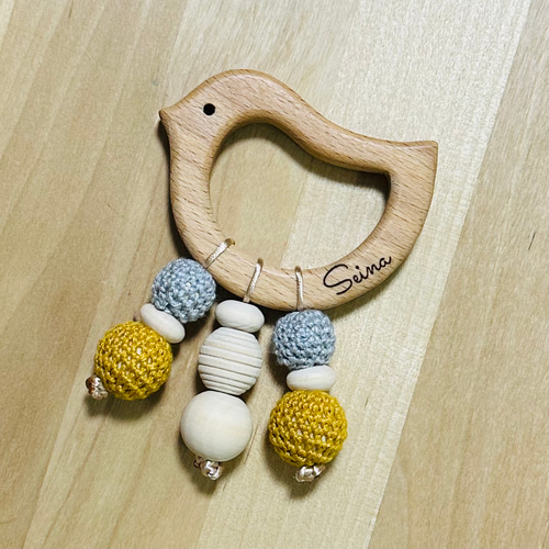 ☆名入れ無料☆天然木の歯固め（ヒヨコ）☆ おもちゃ・人形 KMM 通販