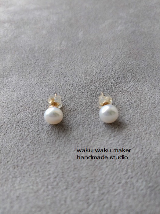 淡水パールＫ１０ピアス（両耳タイプ）