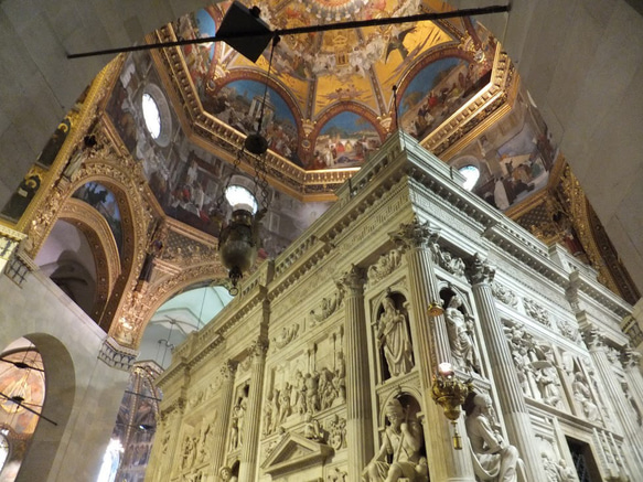 ロザリ屋　ロレートの聖母のメダイ（サンタカーザより　Italia) 8枚目の画像