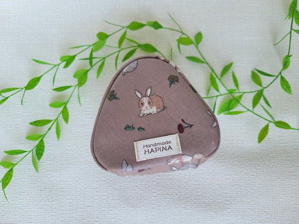 保温シート付き巾着袋おにぎり入れリボン付き　和柄うさぎ柄 保温シート付き巾着袋おにぎり入れリボン付き和柄うさぎ柄