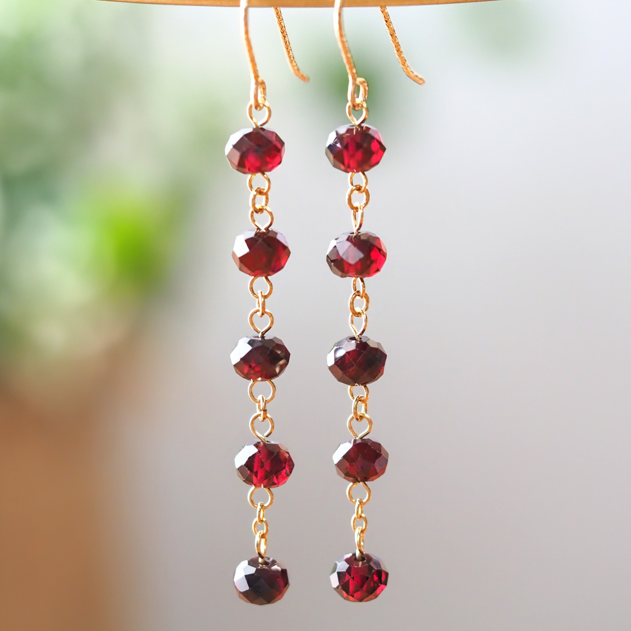 《ガーネットのロングピアス》