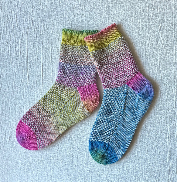 手編みの靴下  - rainbow × gray - 3枚目の画像