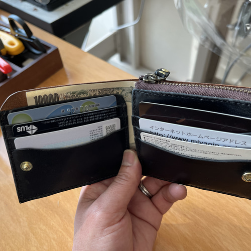 [Hender Scheme] 便利な二つ折り財布 USED