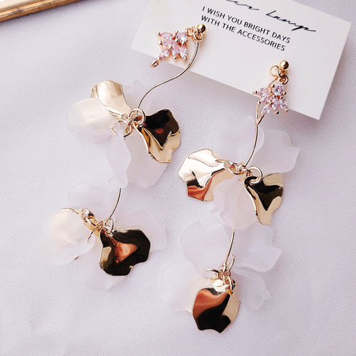 #1071C パール 大ぶり タッセル ハンドメイド ピアス イヤリング 1071C パール 大ぶり タッセル ハンドメイド ピアス イヤリング 1071C