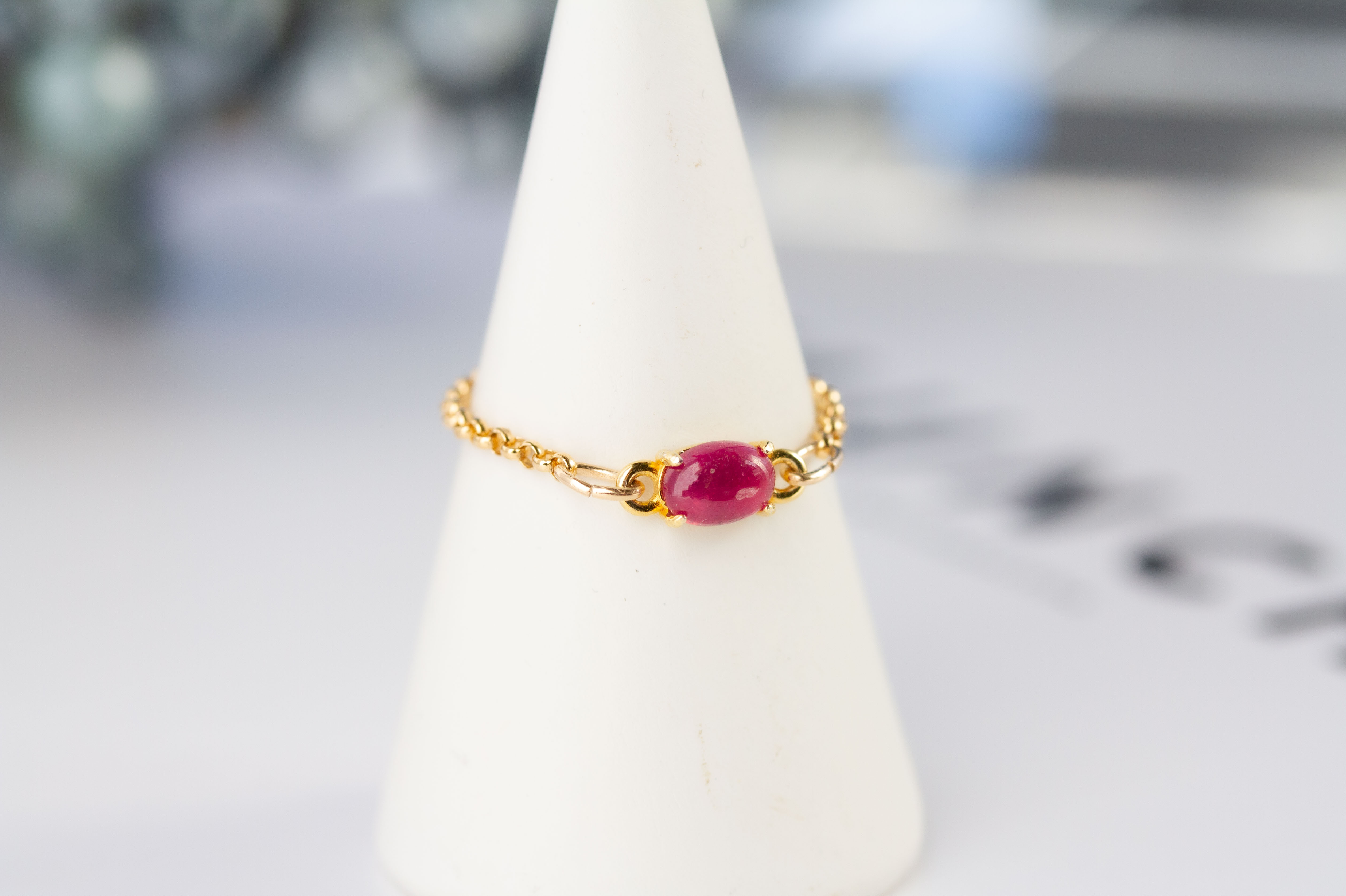 【サイズオーダー可】ミニオーバルルビーの14KGFチェーンリング　7月誕生石