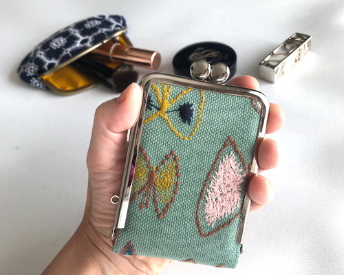 ミナペルホネン　縦型ラウンドショルダーバック 両面　sky flower (b) ACA9054_products_2.jpg?w=1150