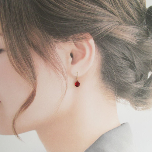 K18・K10】1月の誕生石 ガーネット ペアシェイプ 1粒ドロップピアス