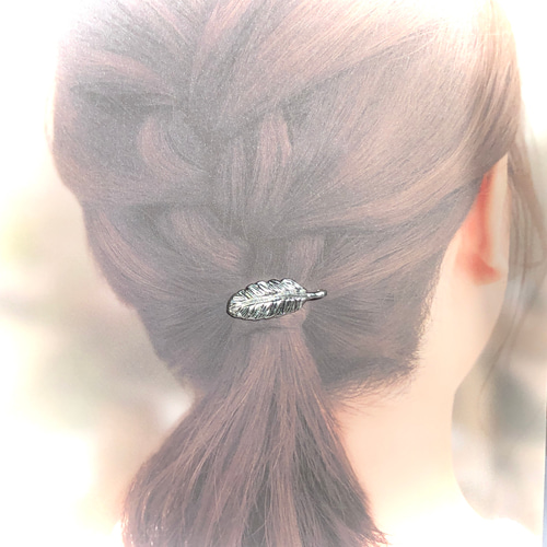 ふわり羽根モチーフセット ピアス・イヤリング&ヘアゴム/サビに強い錫  