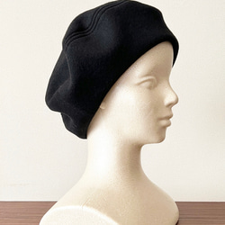 再販‼️ おススメ❗️カタチにこだわるベレー帽　ポワッとかわいいブラック　 3枚目の画像