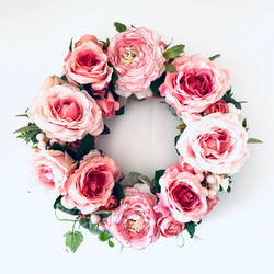 セール　30㎝リース　大輪ピンク薔薇の華やかリース　大きなリース　ギフト　薔薇リース　玄関ドア 8枚目の画像