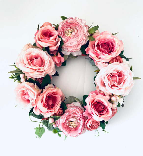 セール　30㎝リース　大輪ピンク薔薇の華やかリース　大きなリース　ギフト　薔薇リース　玄関ドア 6枚目の画像
