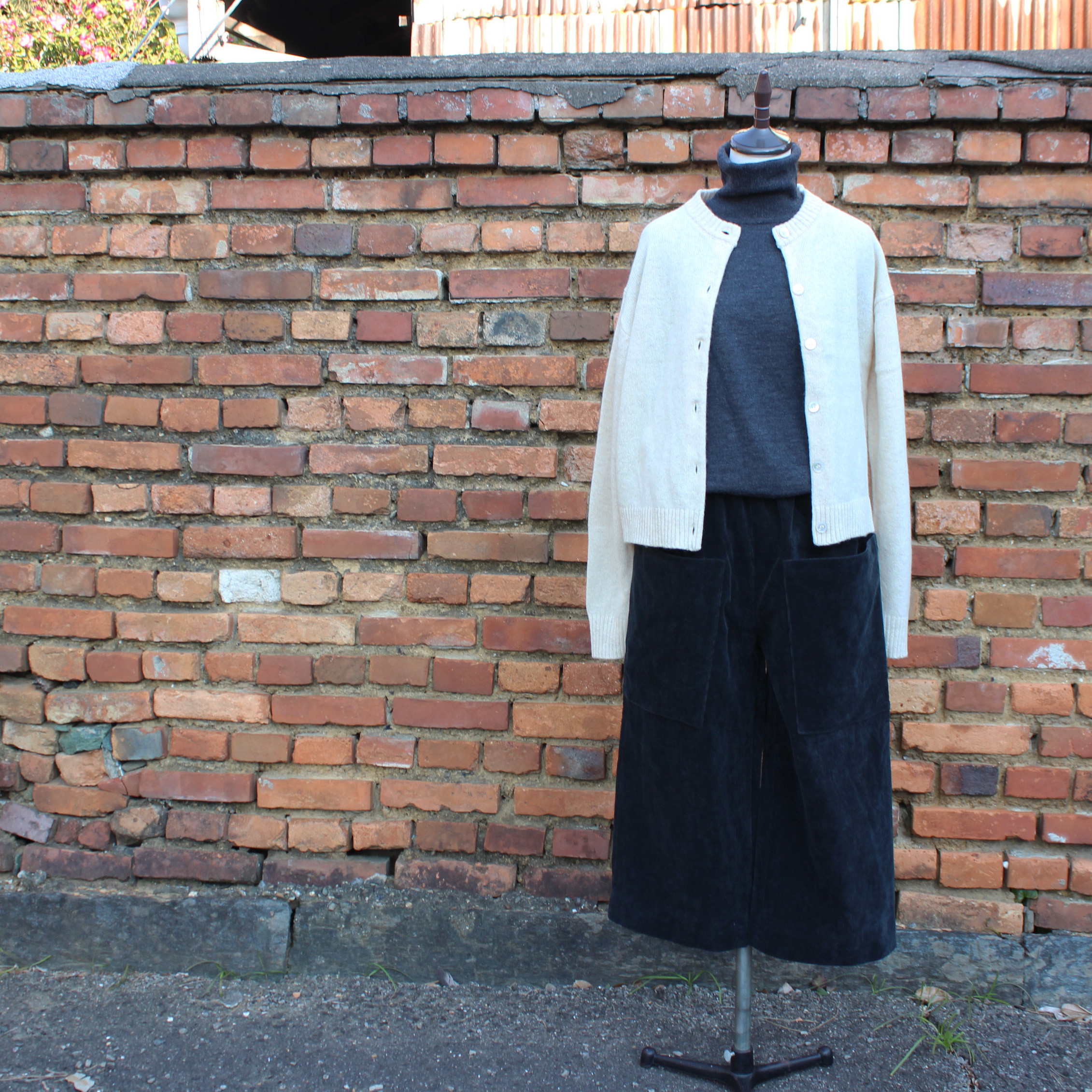 冬用コーデュロイ♪はこふぐパンツ#2nd ブラック［小さい人のワイドパンツ］