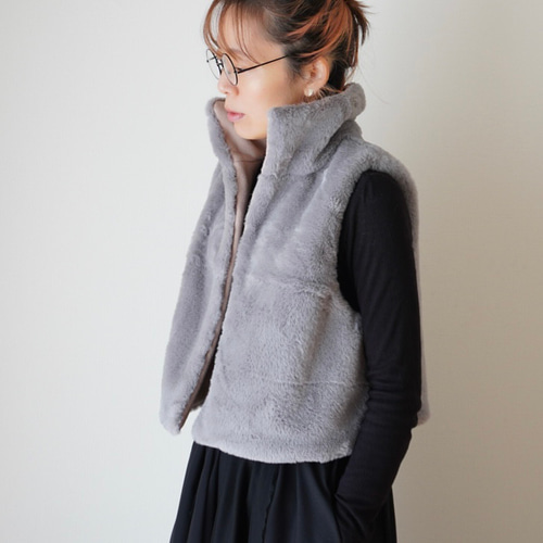 BLATE・10/20入荷商品・エコファーショートベスト BLATE・10/20入荷商品・エコファーショートベスト 生地入荷◎再販