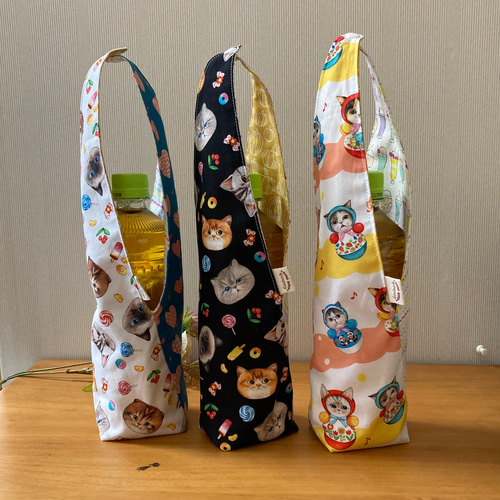 フ*ー様 ハンドメイド❤️コヤンイサムチョン大きめバニティポーチ！フリー出品です ポーチ コヤンイサムチョン - メルカリ