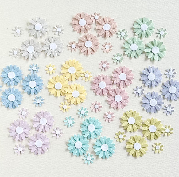 クラフトパンチの優しい色の小さなお花〜くすみカラー　色紙寄せ書きデコレーション　アルバムデコレーション　 1枚目の画像