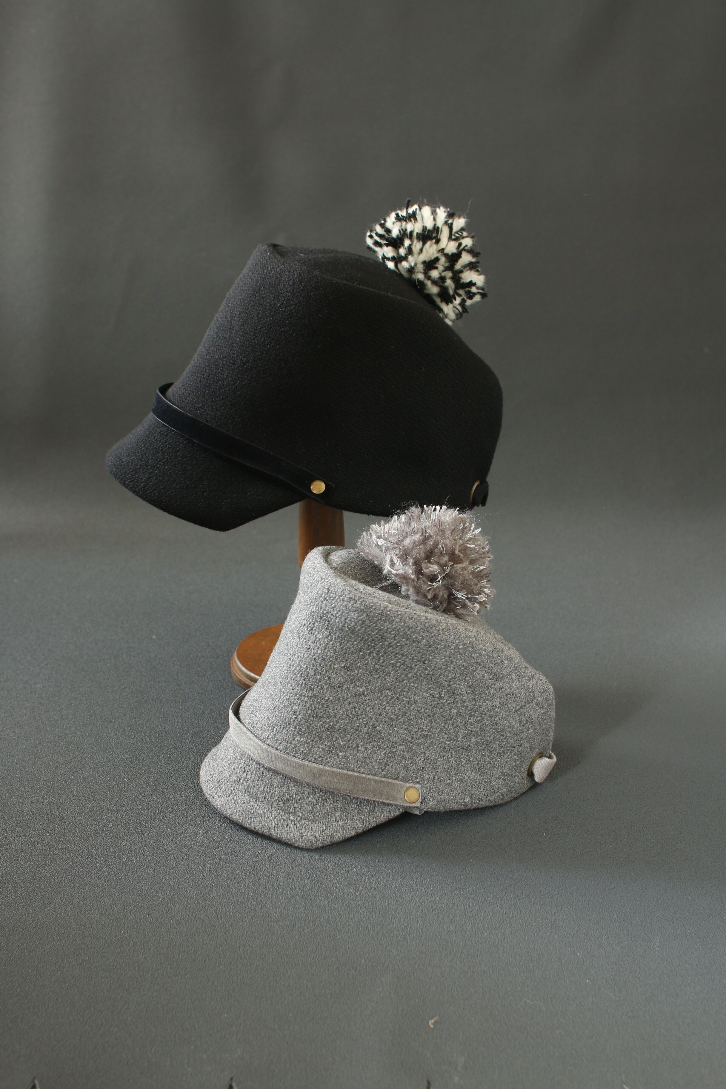 ウールキャップ　キッズ【 グレー 】冬の帽子