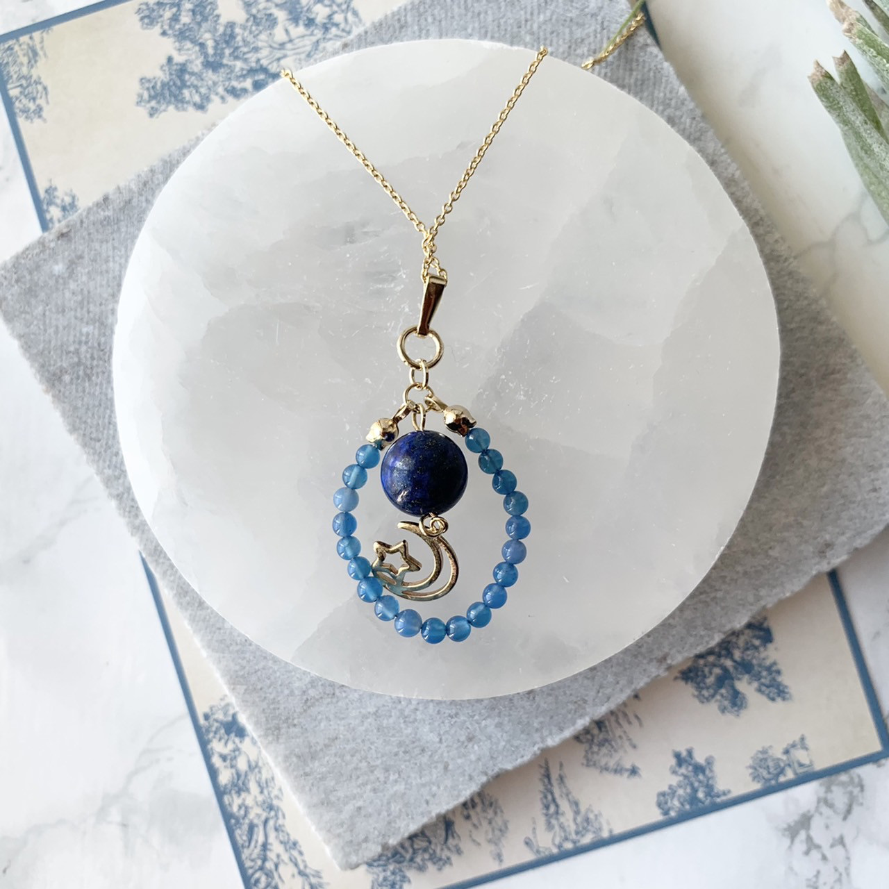 ラピスラズリ&ブルーメノウ ムーン ネックレス
