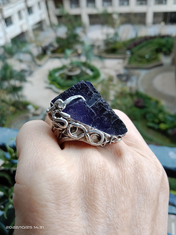 螢石金字塔原礦手工銀戒純銀戒指~ 「堡壘」~ Fluorite Mineral Silver Ring 第10張的照片