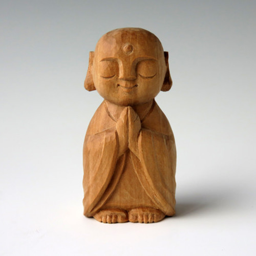 木彫りの小さな六地蔵 六地蔵 様 2/2 台座と持ち物 を木彫刻しました。 諸行無常の