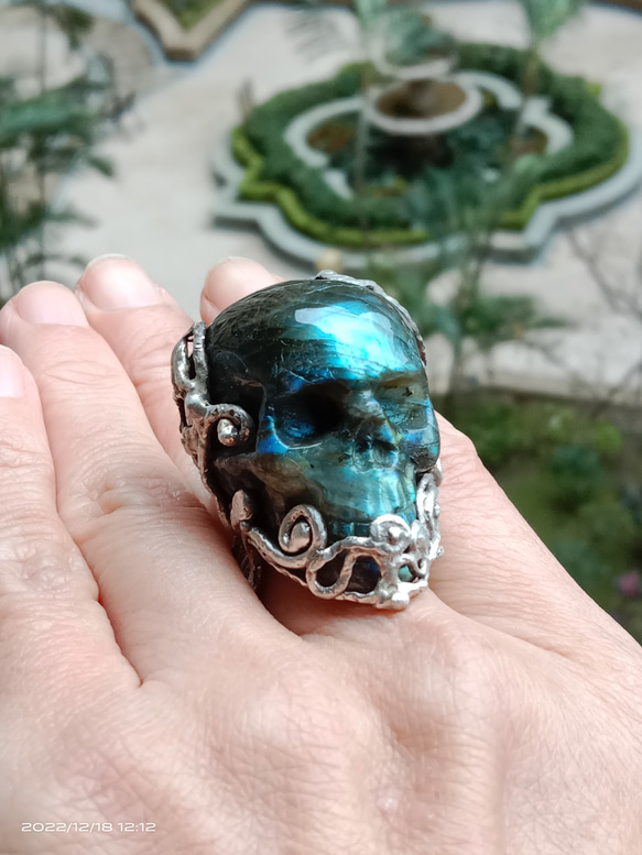 拉長石骷髏頭手工銀戒純銀戒指~「女王頭」 ~Labradorite Stone Skull Silver Ring 第10張的照片