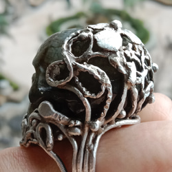 拉長石骷髏頭手工銀戒純銀戒指~「女王頭」 ~Labradorite Stone Skull Silver Ring 第13張的照片