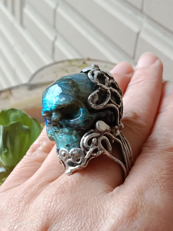 拉長石骷髏頭手工銀戒純銀戒指~「女王頭」 ~Labradorite Stone Skull Silver Ring 第11張的照片