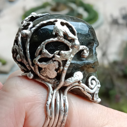 拉長石骷髏頭手工銀戒純銀戒指~「女王頭」 ~Labradorite Stone Skull Silver Ring 第8張的照片