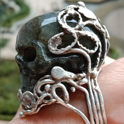 拉長石骷髏頭手工銀戒純銀戒指~「女王頭」 ~Labradorite Stone Skull Silver Ring 第5張的照片