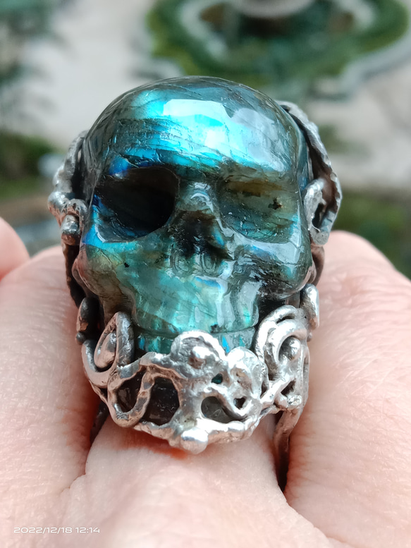 拉長石骷髏頭手工銀戒純銀戒指~「女王頭」 ~Labradorite Stone Skull Silver Ring 第14張的照片