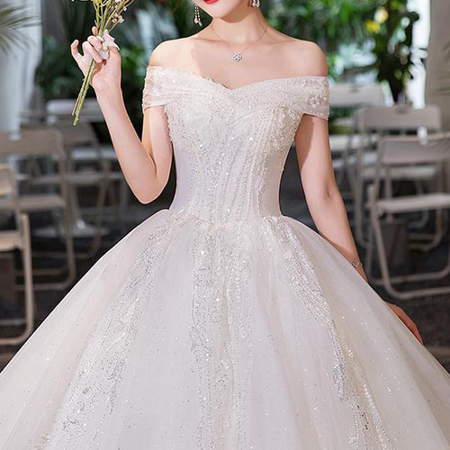 ウェディングドレス サテン 写真 フォト スタジオ 結婚式 レトロ ウェディングドレス サテン 写真 フォト スタジオ 結婚式 レトロ
