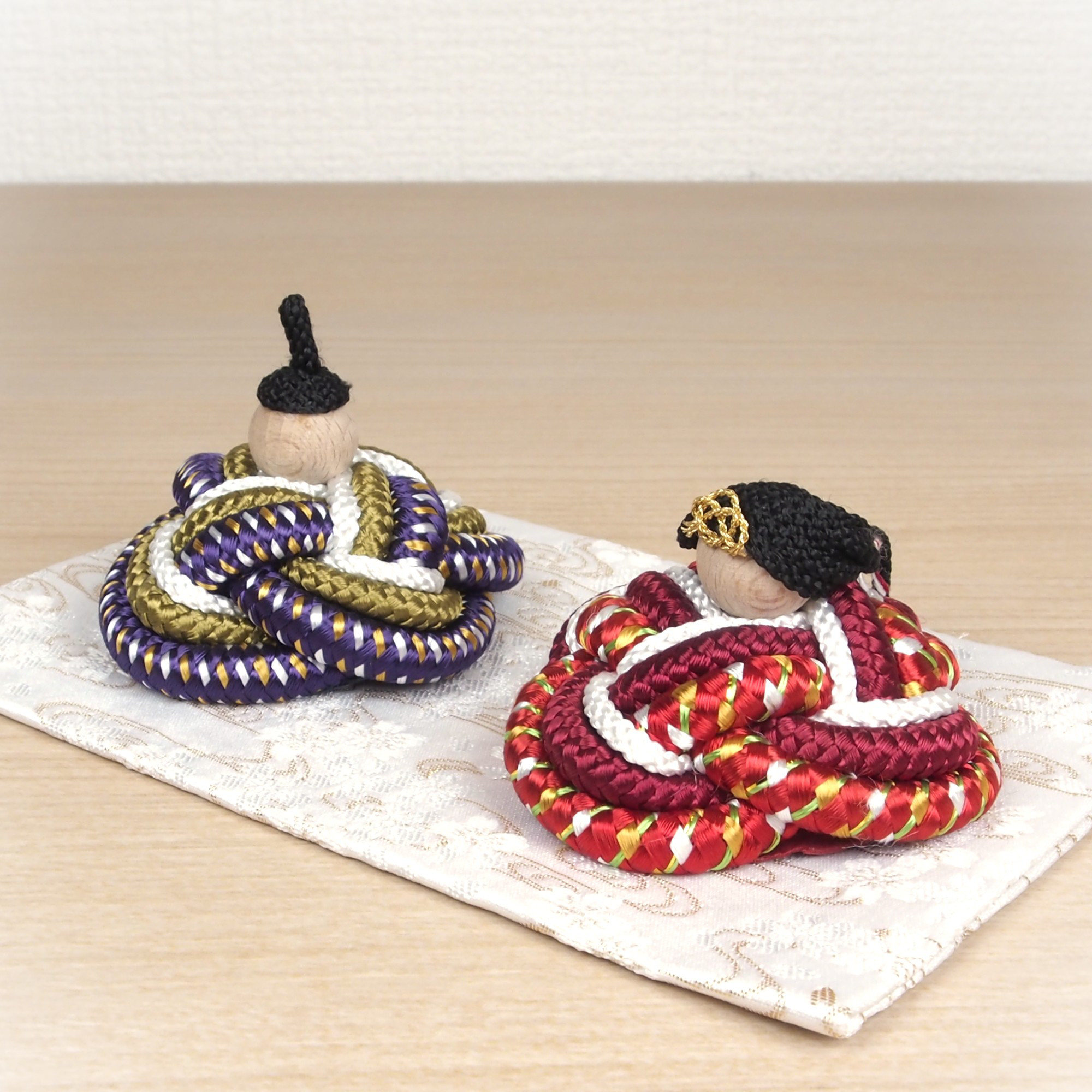 選べる金襴敷布　組み紐やさんのおひな様　あや