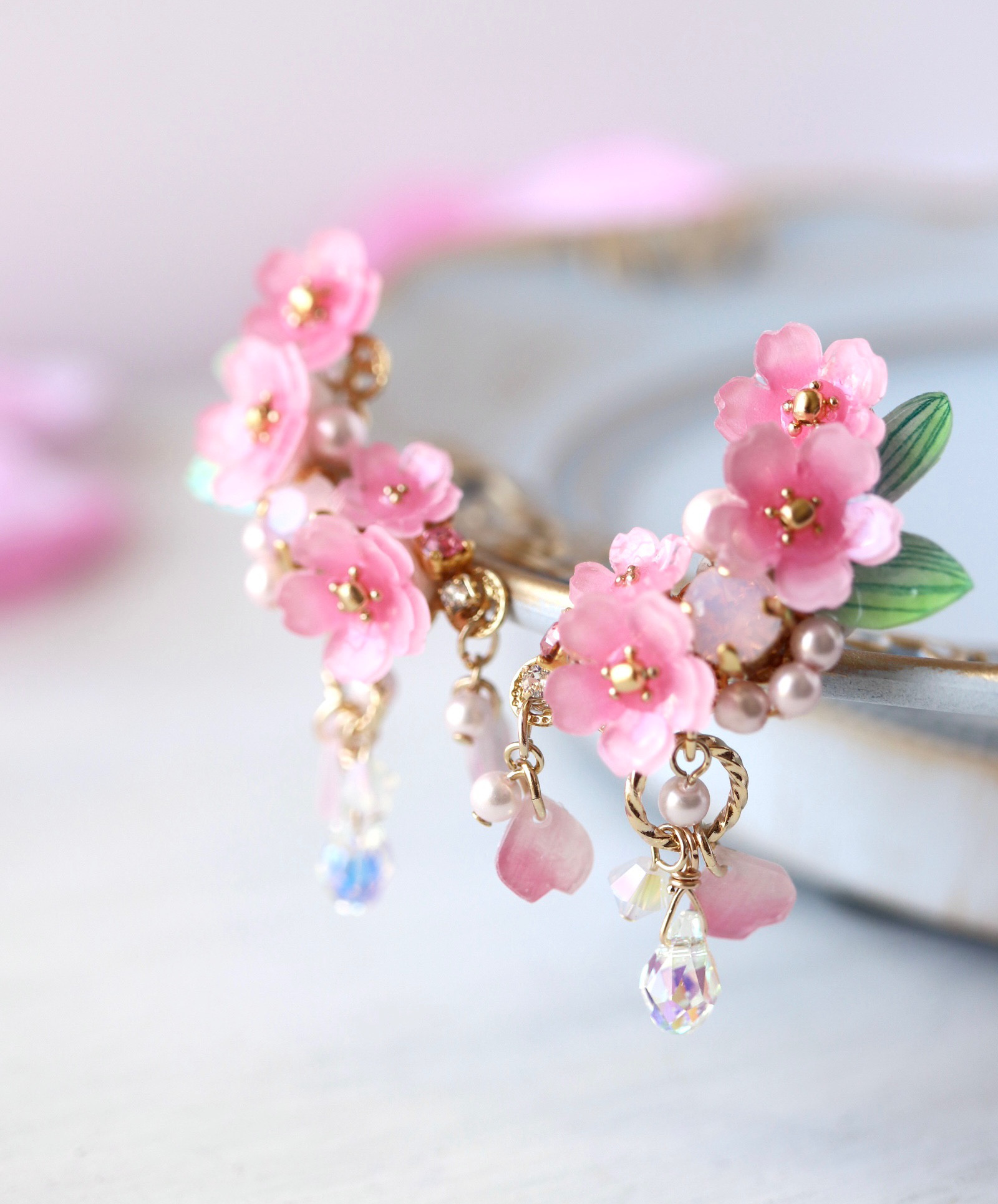 桜しゃらりん*bijouのイヤーカフ(両耳)  花、ギフト、ピンク、和装、和服
