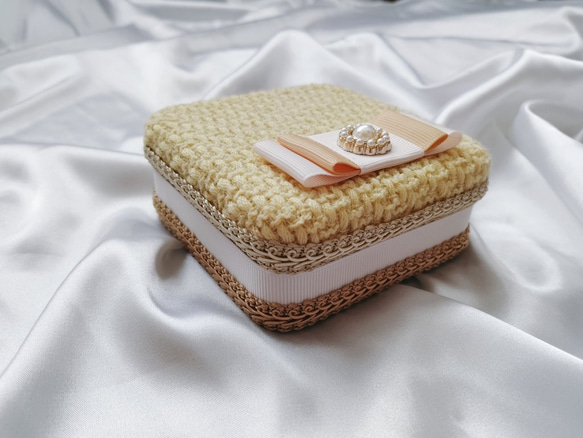 黄色のフワフワ羊さん リントンツイードのジュエリーボックス