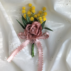 帶包裝♡含羞草和粉紅玫瑰胸花入學儀式畢業典禮 第1張的照片